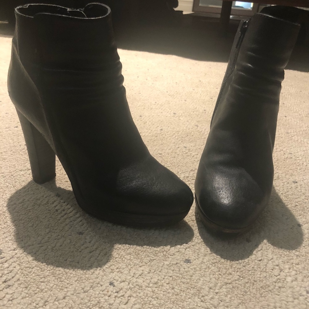 Steve Madden platform bootie